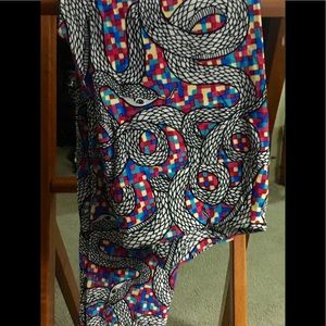 LuLaRoe SNAKES One Size Leggings