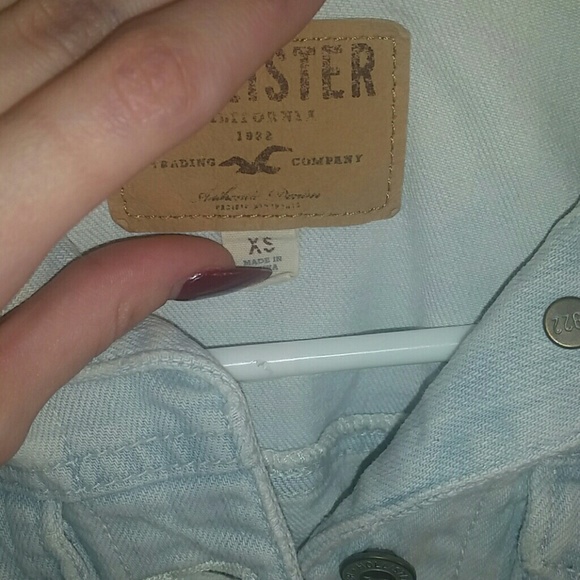 Hollister jean jacket - Picture 3 of 3