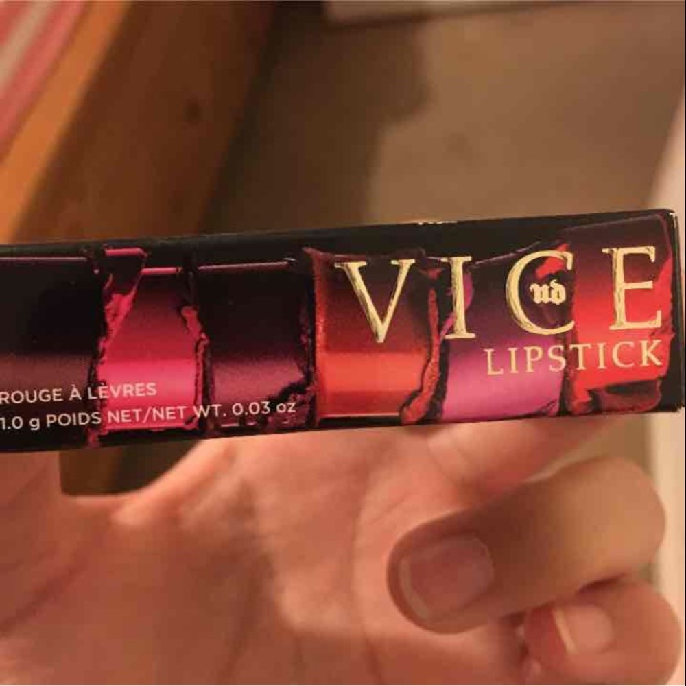 Urban decay lipstick