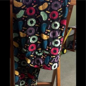 LuLaRoe DONUTS Tall and Curvy Leggings