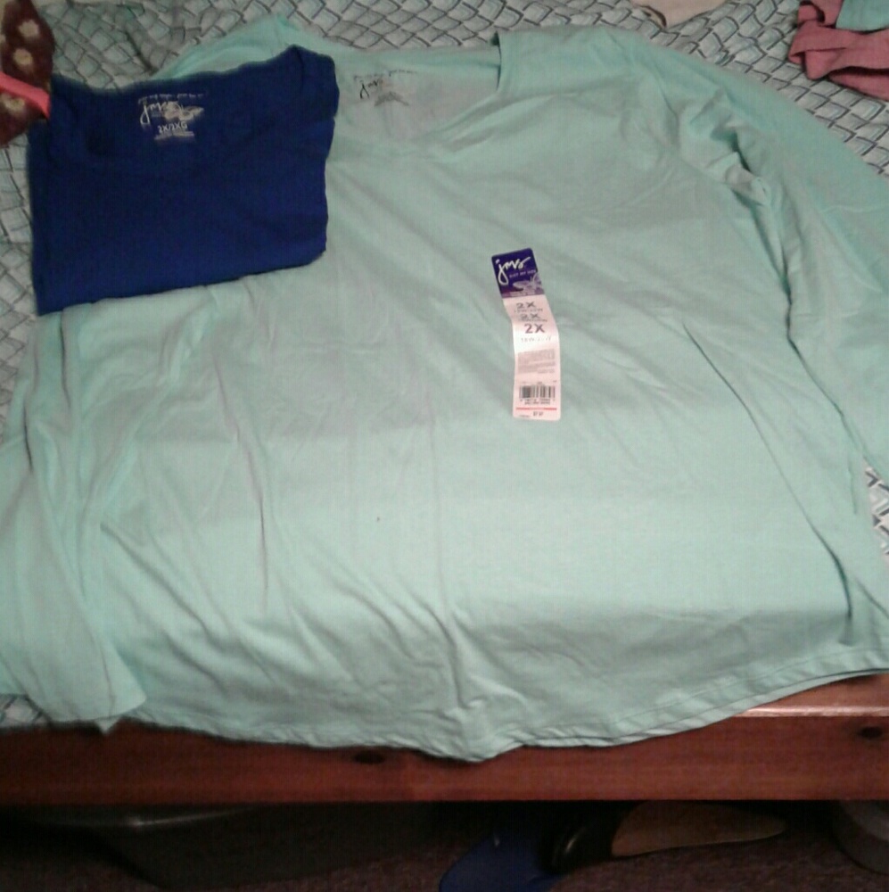 2 brand new long sleeve shirts