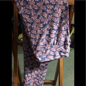 LuLaRoe BALLET SLIPPERS Tall and Curvy Leggings