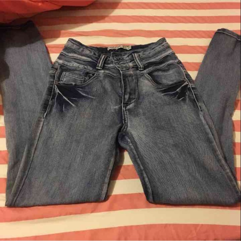 High waisted jeans