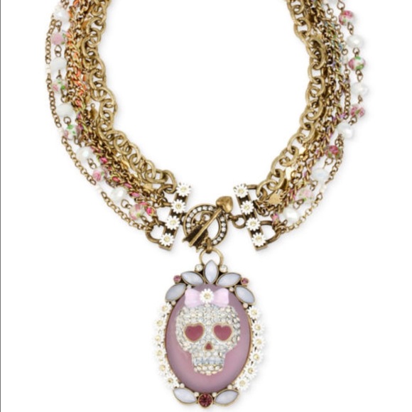 Betsey Johnson necklace