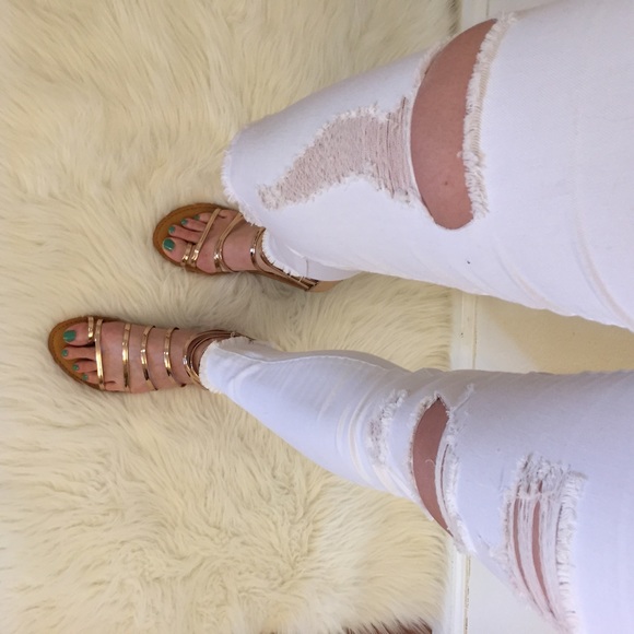 LAST 1 Melrose Metallic Rose Gold Toe Ring Sandals - Picture 5 of 5