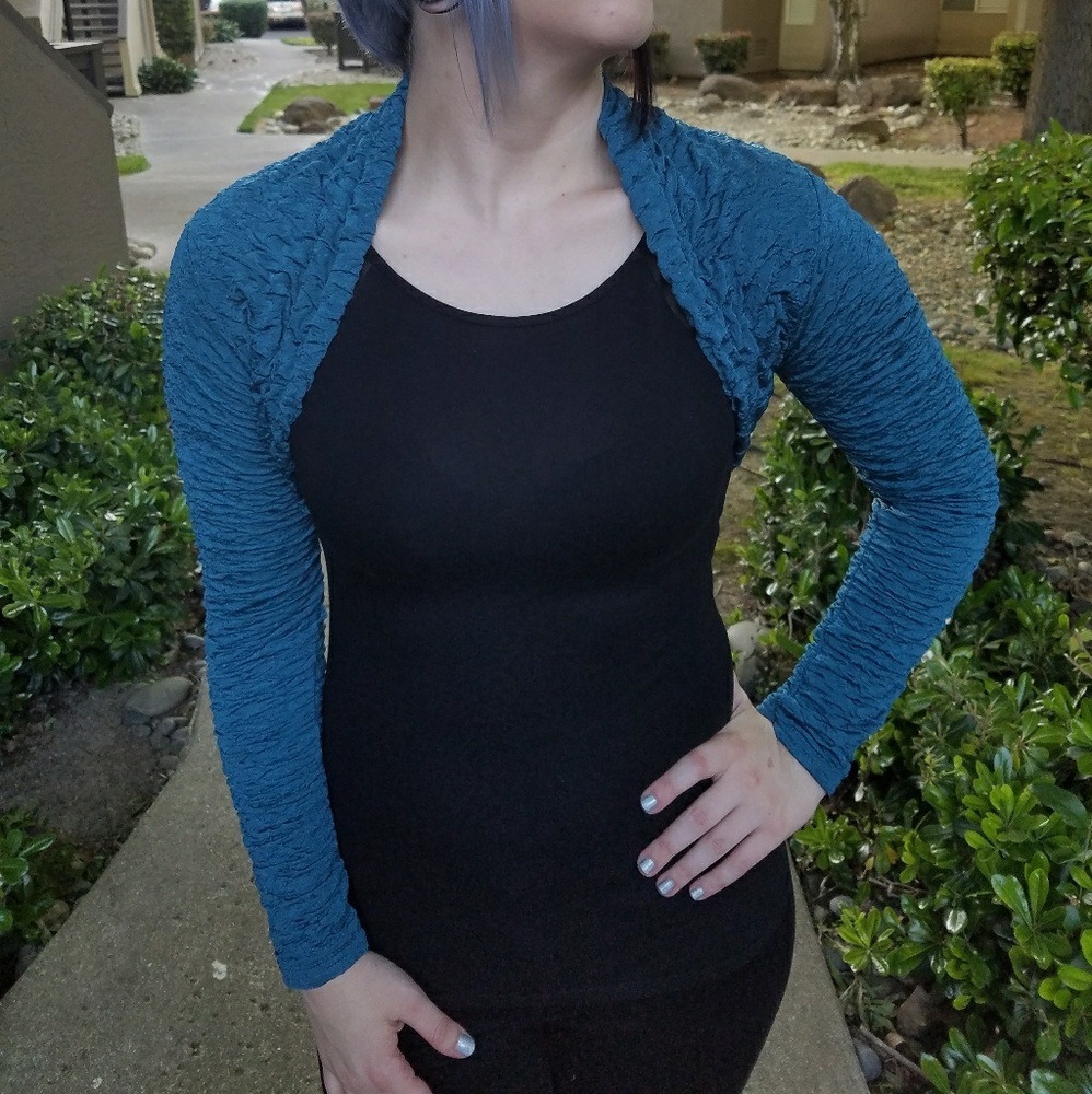 Stunning Blue Crop Shrug