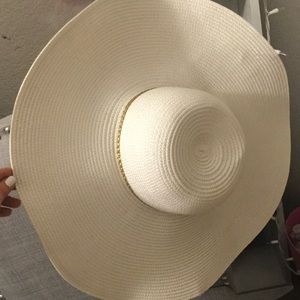 White sun hat