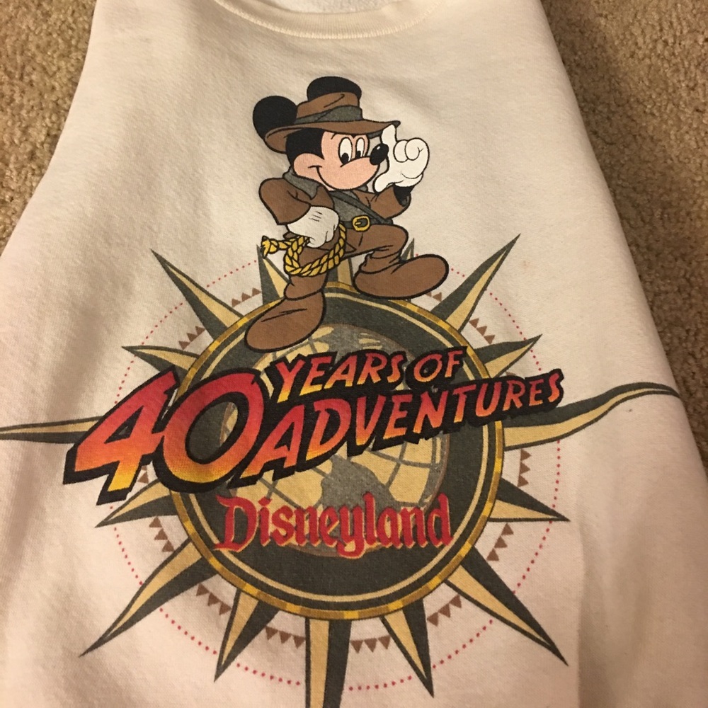 💥RARE💥 GREAT CONDITION 40th ANNIVERSARY SWEATER