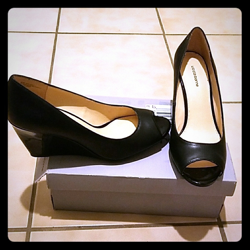Liz Claiborne Peep toe Wedges