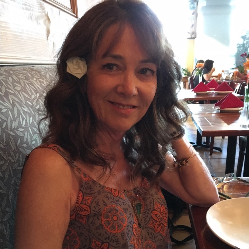 Meet your Posher, Leslie