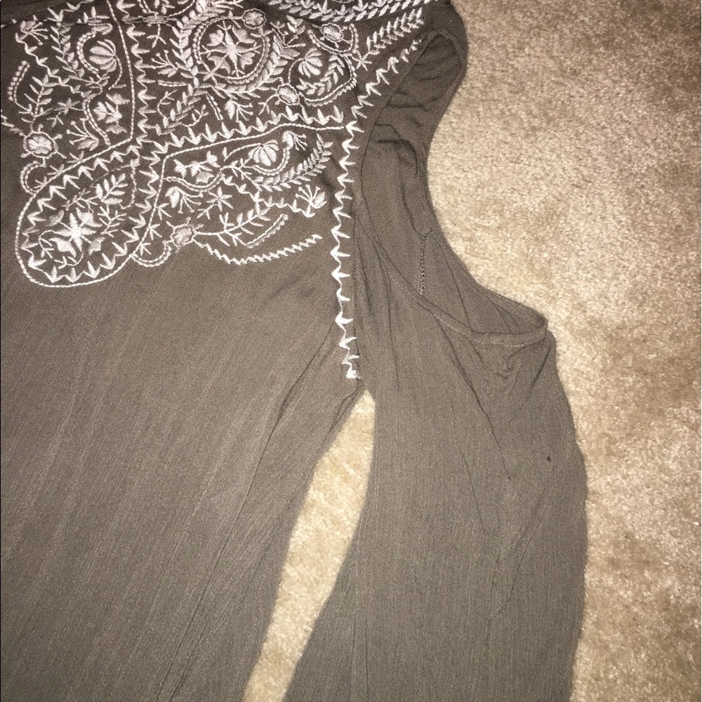 Nice top⭐️ - Picture 2 of 3