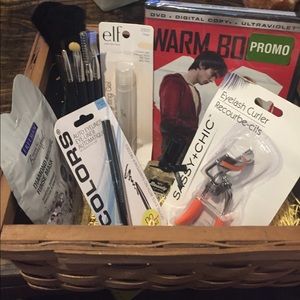 Slaying zombie night bundle ☠💋