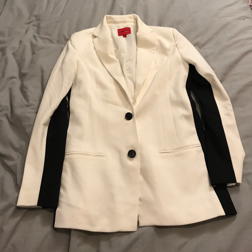 Adorable black and white blazer
