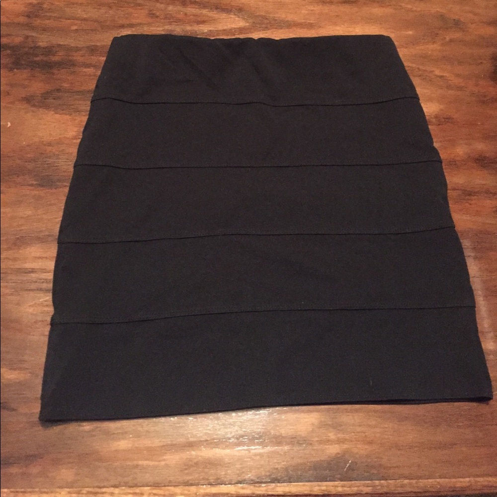 Black bodycon skirt