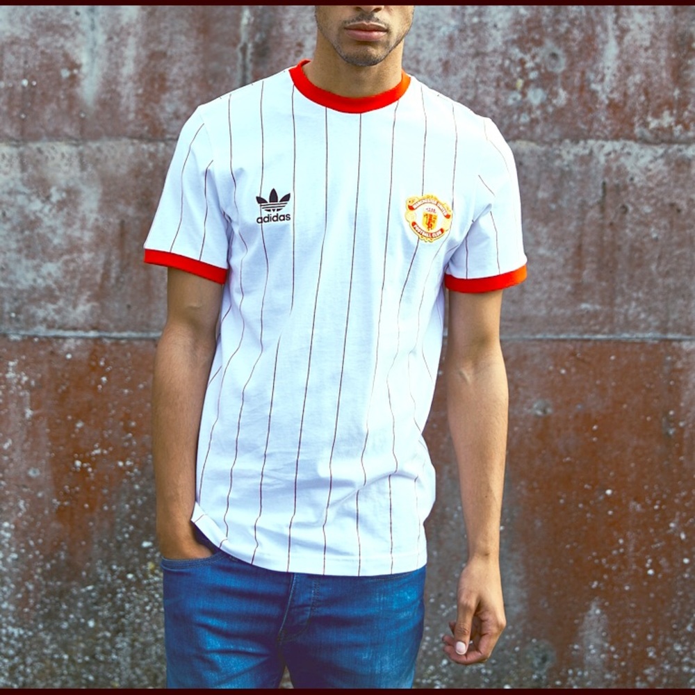NWT ADIDAS ORIGINALS Manchester United Pin Tee