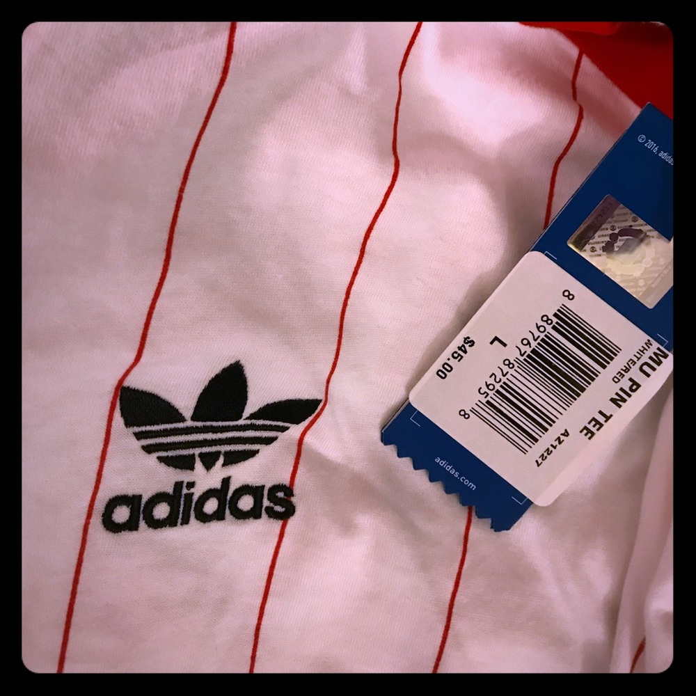 NWT ADIDAS ORIGINALS Manchester United Pin Tee - Picture 8 of 8