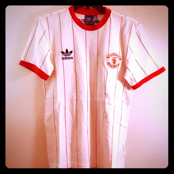 NWT ADIDAS ORIGINALS Manchester United Pin Tee - Picture 3 of 8