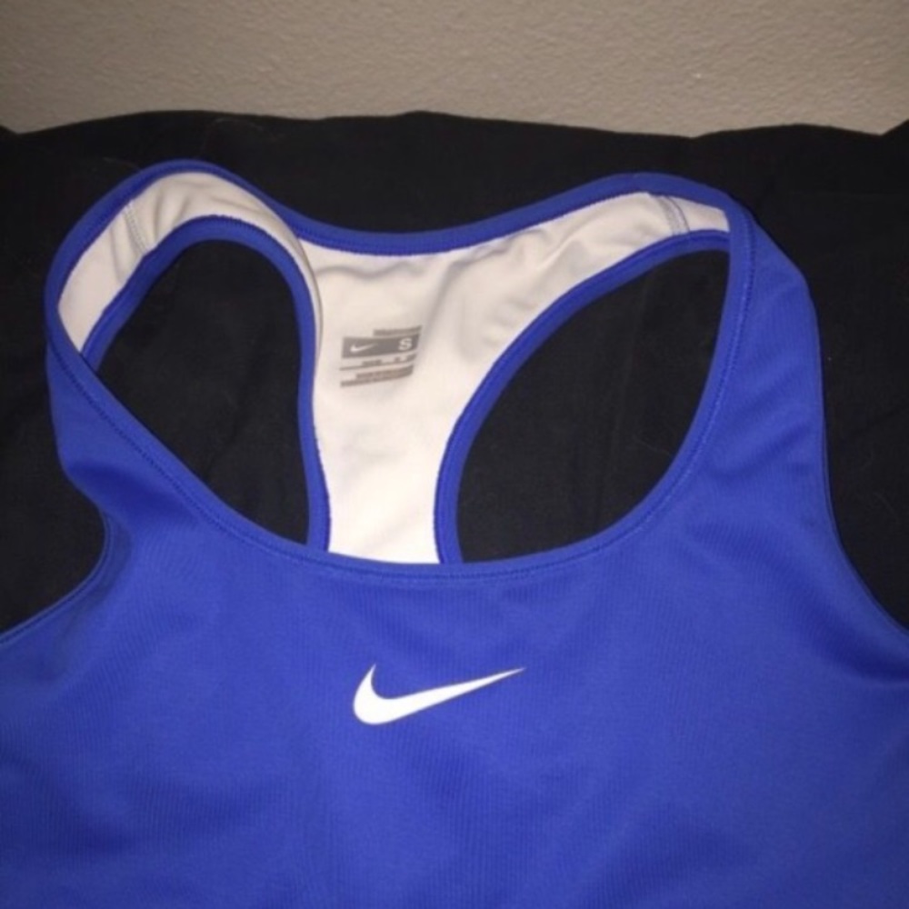 NIKE sports bra