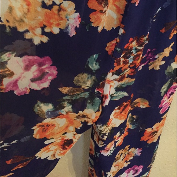 ๐๏ธ Sale ๐๏ธ Beautiful Floral Jumper - Picture 4 of 5