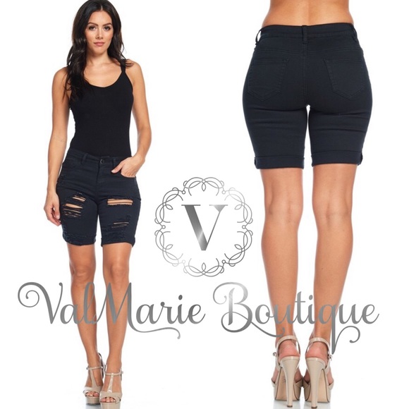 ‼️LAST PAIR - Destroyed black denim Bermuda shorts - Picture 2 of 3