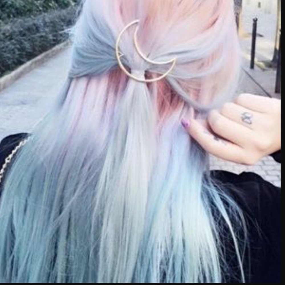 Minimalist Gold Crescent moon Hairpin Hair Clip