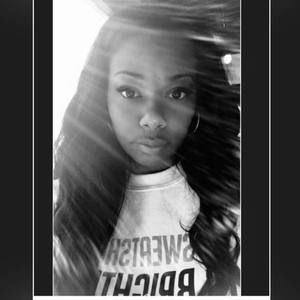 Meet your Posher, Salina