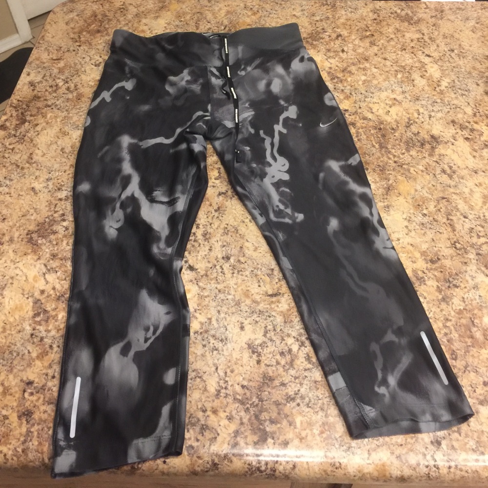 Nike crop