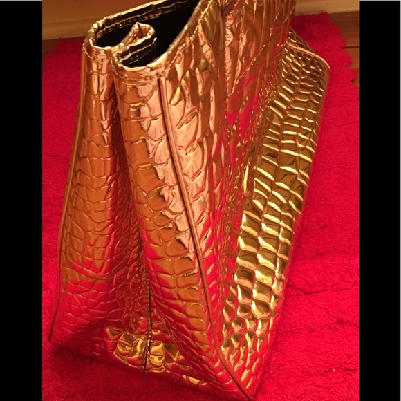 Yves Saint Laurent Gold Patent Leather Tote - Picture 3 of 8