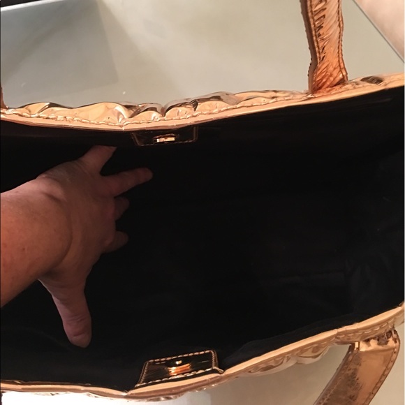Yves Saint Laurent Gold Patent Leather Tote - Picture 5 of 8