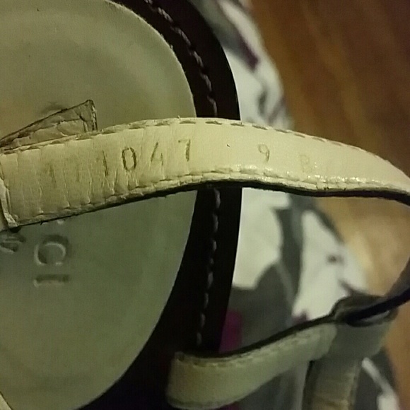 SOLD Rare gucci sandals..lowest! - Picture 5 of 8