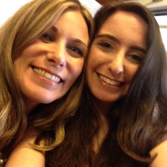 Meet your Posher, Jessica - Picture 1 of 1