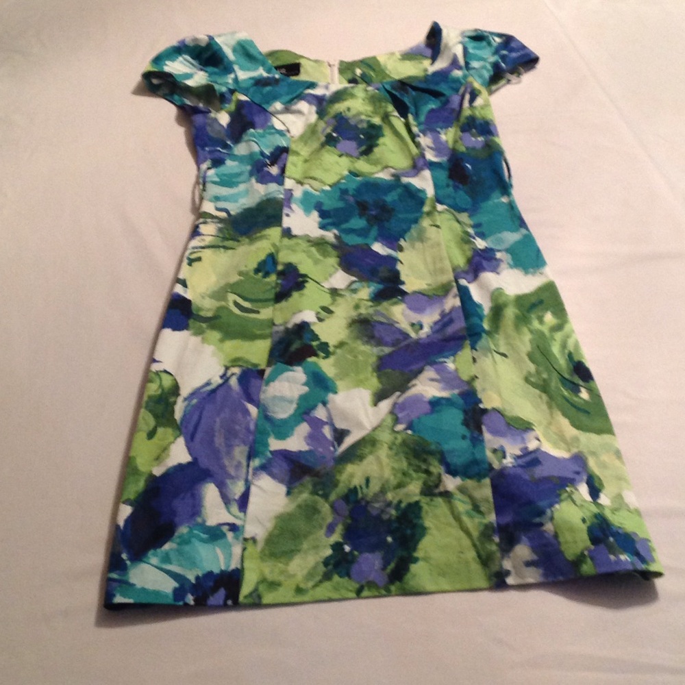 IZ Byer Green flowered dress