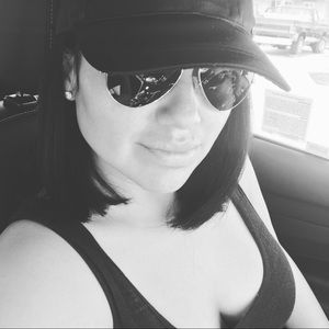 Meet your Posher, Daysi