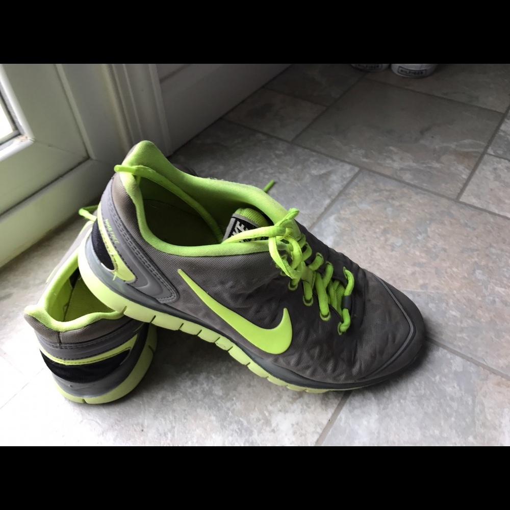 Nike free shoes