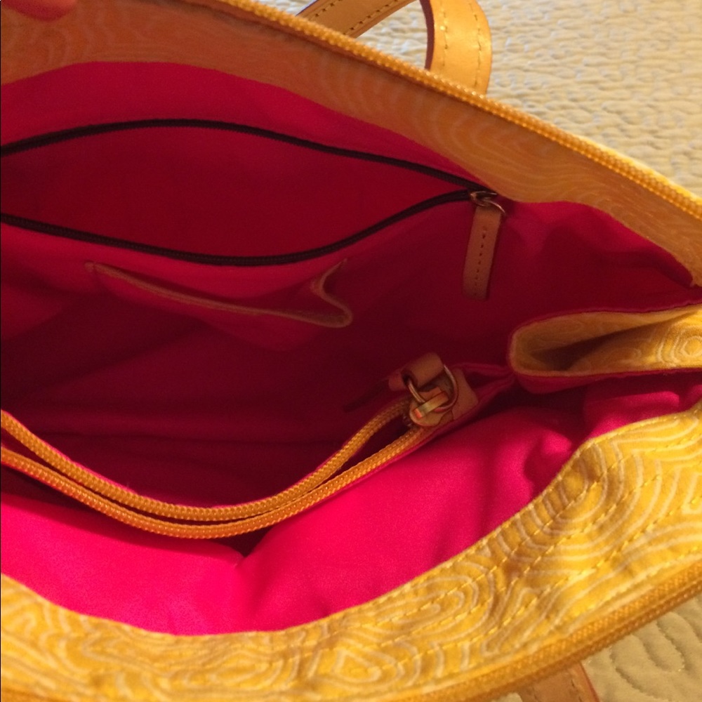 Dooney & Bourke shoulder bag - Picture 3 of 3