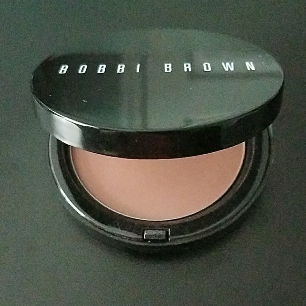 NWOT! Bobbi  Brown Bronzing Powder