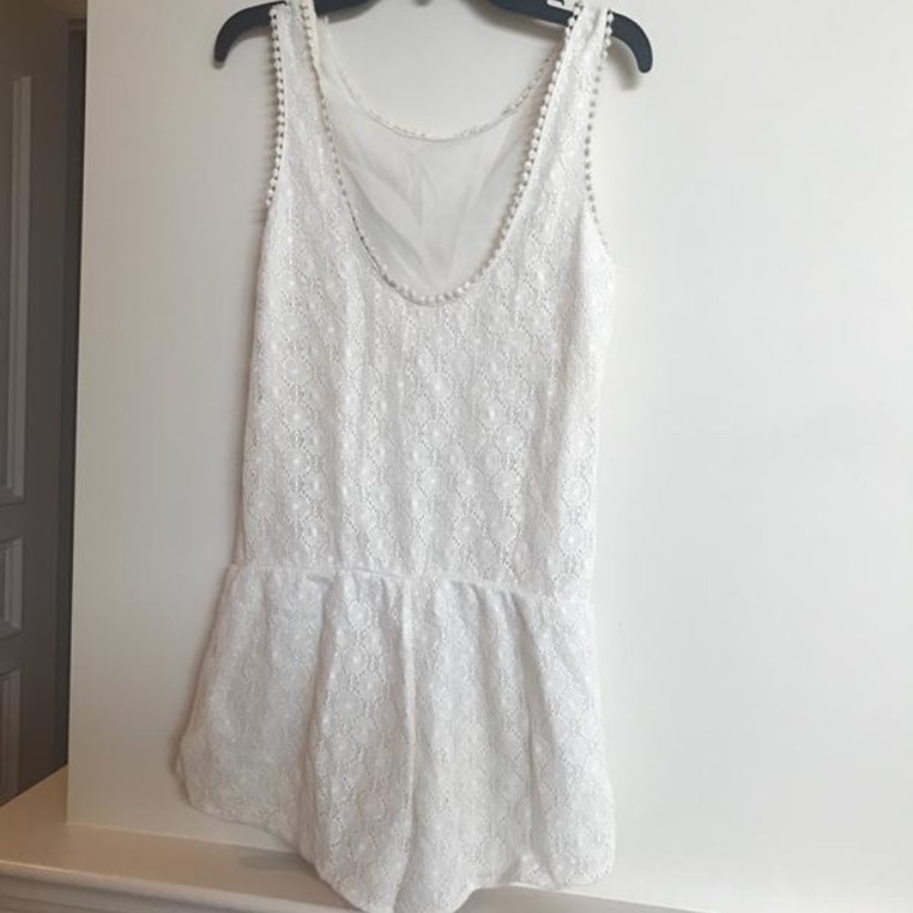 Zara Lace Romper - Picture 2 of 2