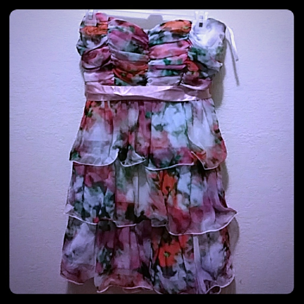 As U Wish Strapless Floral Tiered Party Dress :)