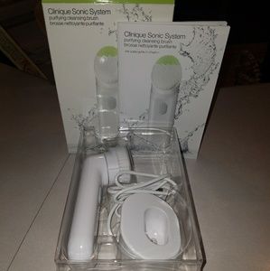 Brand new Clinique Sonic face cleansing brush