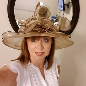 Meet your Posher, Charlene