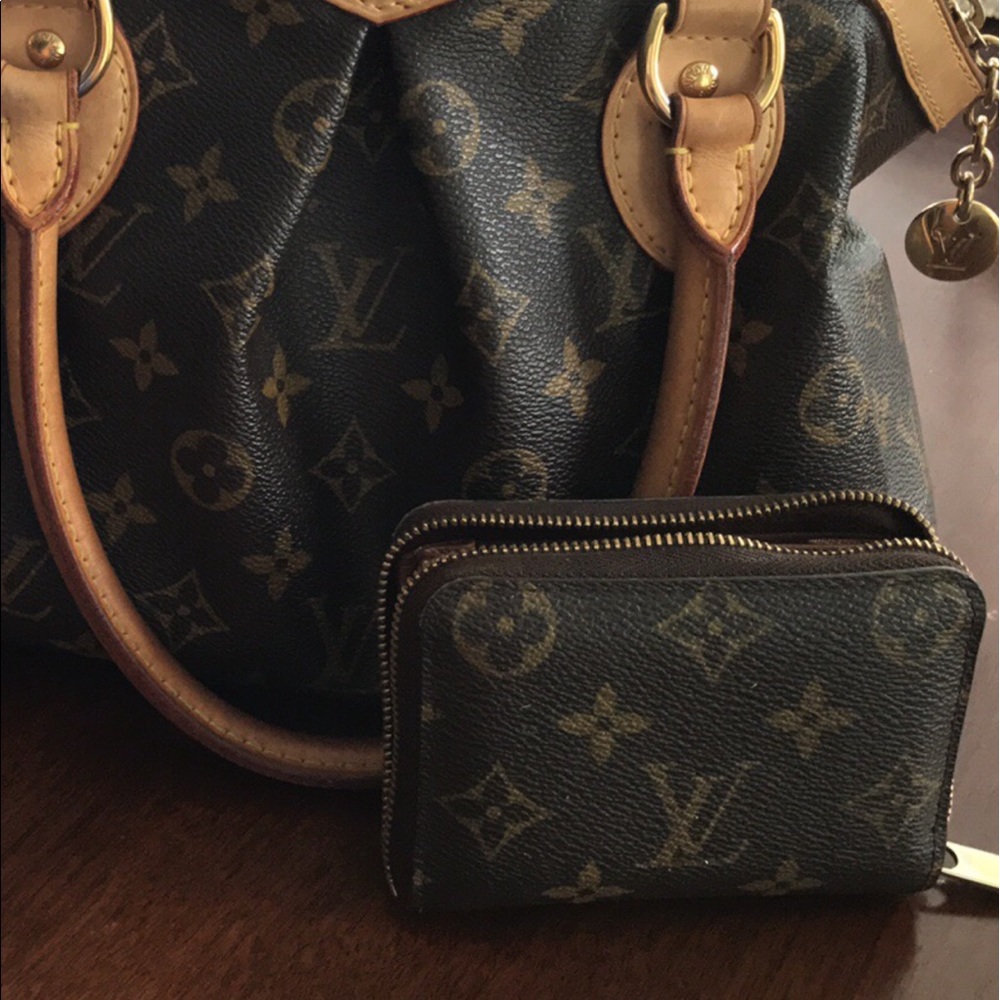Louis Vuitton tivoli and coin purse