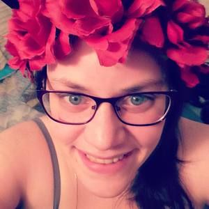 Meet your Posher, Hilary