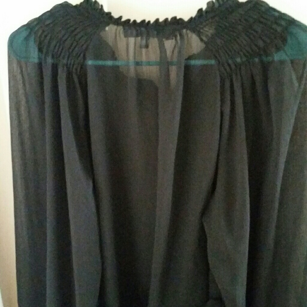 ?JenniferL?pez? Black sheer belted top. XL