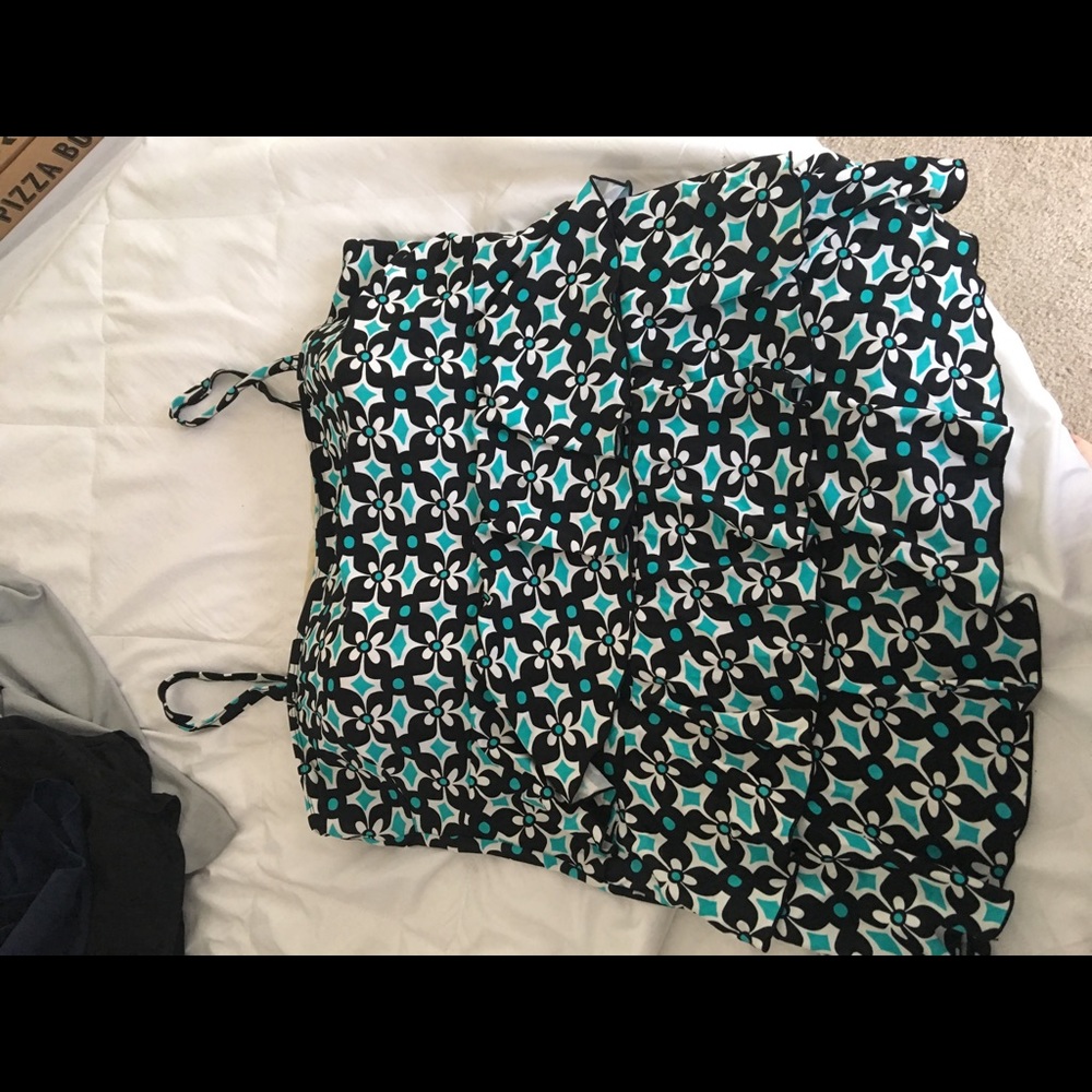 Women's plus size bathing suit top