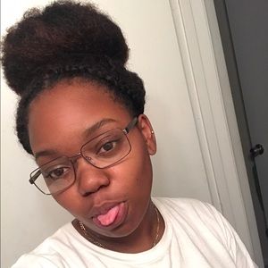 Meet your Posher, Daysha