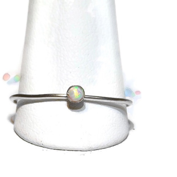 925 Sterling Silver White Fire Opal Ring - Picture 3 of 8