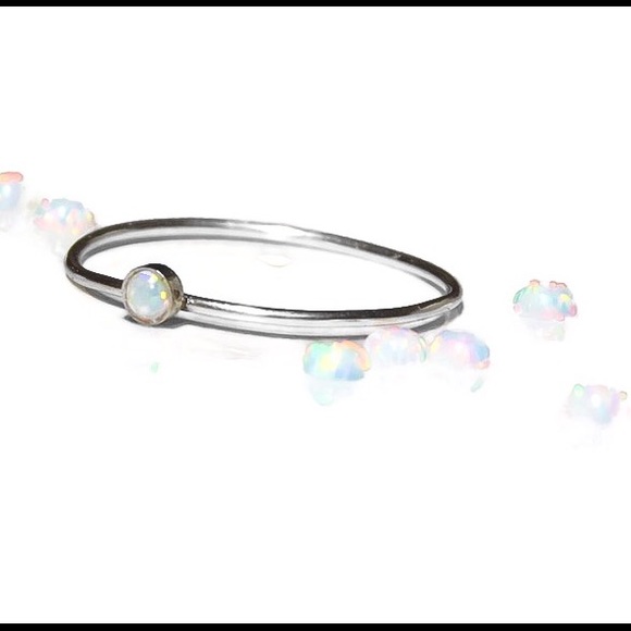 925 Sterling Silver White Fire Opal Ring - Picture 4 of 8