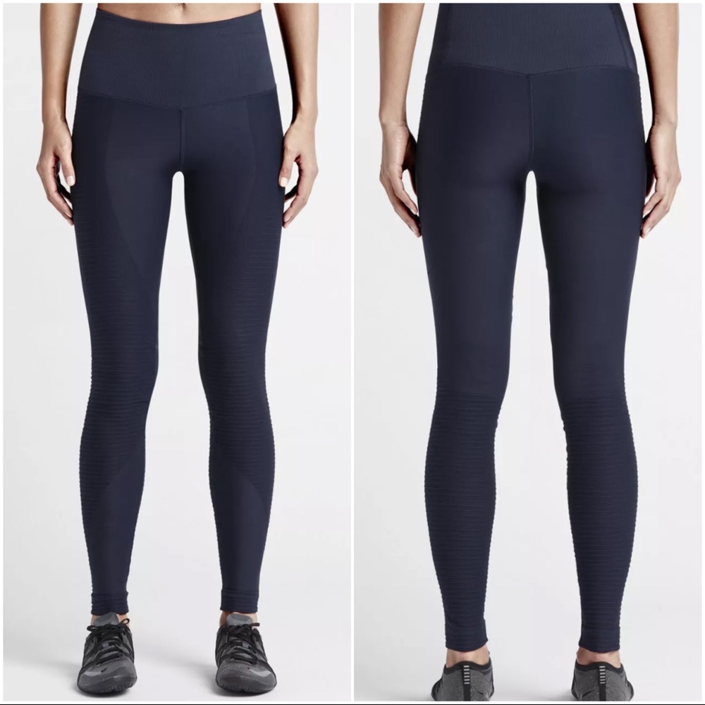 SOLD Nike Zoned Sculpt Women's Training Tights - Picture 1 of 8