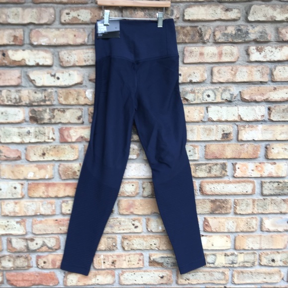 SOLD Nike Zoned Sculpt Women's Training Tights - Picture 5 of 8