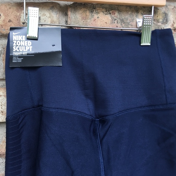 SOLD Nike Zoned Sculpt Women's Training Tights - Picture 7 of 8